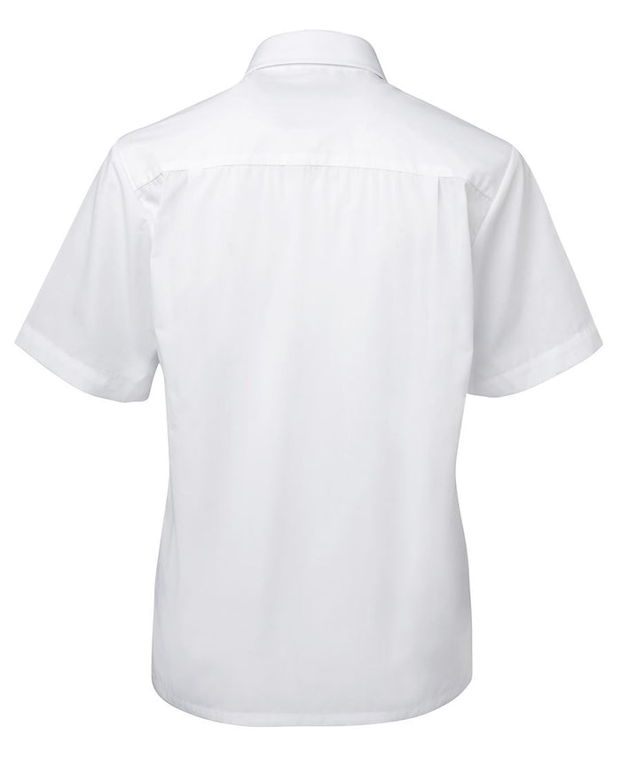 White short-sleeved poplin shirt with classic collar and tailored fit ideal for work uniforms and professional workwear